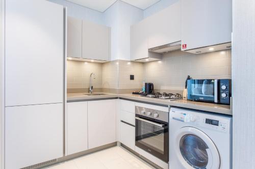 STAY BY LATINEM Luxury 1BR Holiday Home CVR B2704 near Burj Khalifa, Dubaj (fotografie 8)
