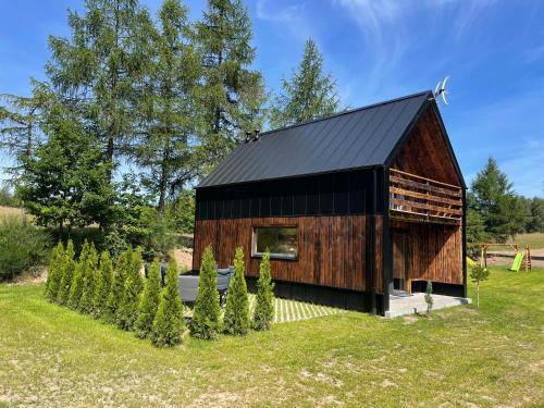 Przystanek Kistówko komfortowe domki z jacuzzi, staw wędkarski, kominek, las, przestrzeń