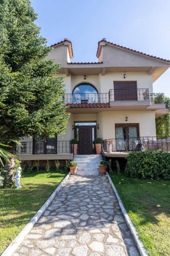 Excellent House in 아기오이 아나르기로이