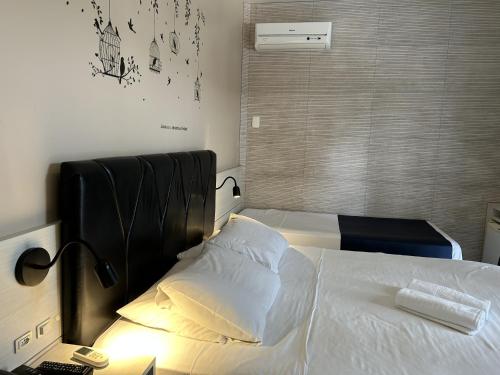 Queen Room image 10