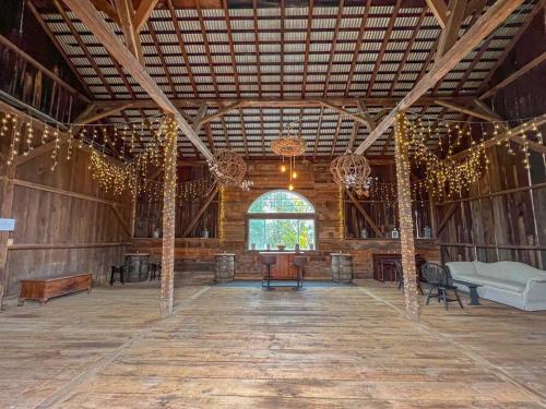 Underground Railroad 3 Bedroom Farmhouse in เคนเน็ตต์ สแควร์ (พีเอ)