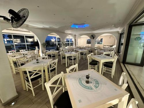 Restaurant, Castro Hotel in Gazi