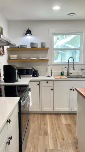 Konyha, Farmhouse in Taylor, 4 min to Samsung campus in Taylor (TX)