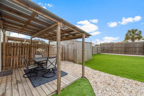 Red Neptune by Nautical Properties