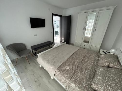 1 Mai - Luxury Park Apartments - Self Check-in - Private parking - 2, Craiova (photo 8)