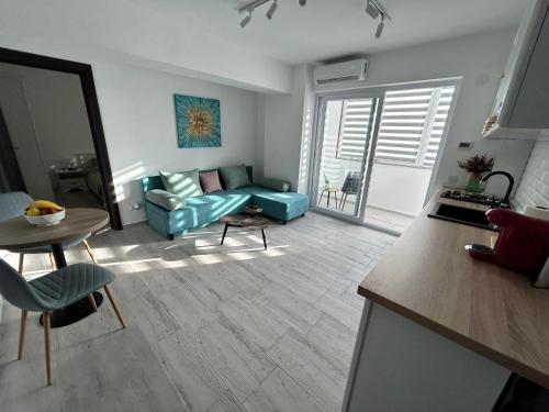 1 Mai - Luxury Park Apartments - Self Check-in - Private parking - 2, Craiova (photo 2)