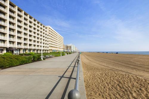 Country Inn & Suites by Radisson, Virginia Beach (Oceanfront), VA