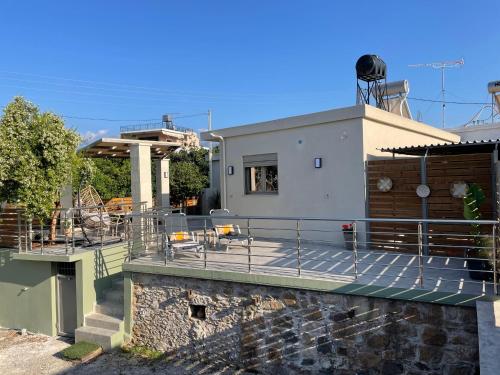 Balcony/terrace, Aryiro's Residence,Cozy&Sunny in Mousoures