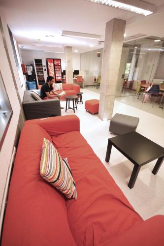 صالة مشتركة/ منطقة التلفزيون, Scout Madrid Hostel in موراتالاز