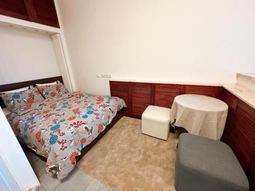 Cozy 33m2 2-room Studio Apartment in City Center, Riga (Foto 11)