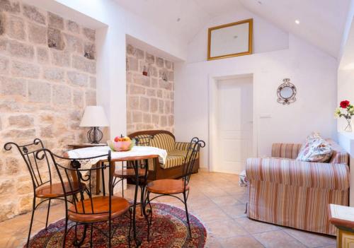 Apartments Saraka - image 3