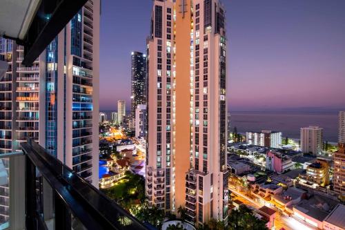 Self Contained 3 Bedroom OCEAN VIEW from Level 22 - Circle on Cavill - Privately Managed