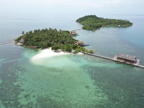 . Full Moon Island Resort