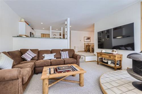 River Glen 102C condo in Frisco, USA