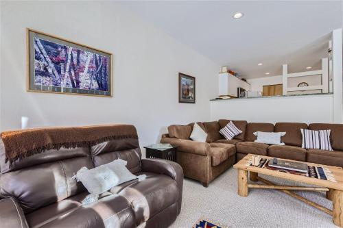 River Glen 102C condo in Frisco, USA