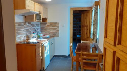 مطبخ, Apartmán U Pekařů (Apartman U Pekaru) in بيك بود سنيزكو