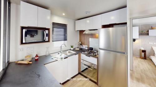 virtuve, Camping Officiel Siblu Les Dunes de Contis in St Julien En Born