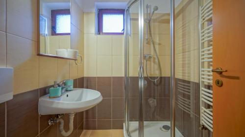 Double Room image 8