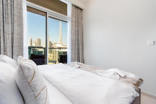 1 BR Burj Khalifa View at Vera, Dubai