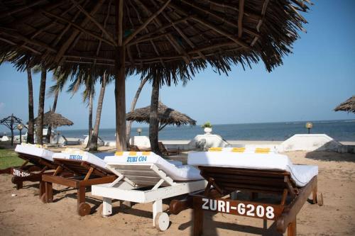 Zuri Luxe 3BR Penthouse- Silversands Beach Malindi in Malindi