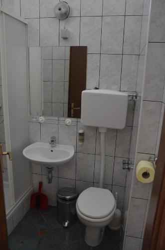 Apartments Ivanis - image 5