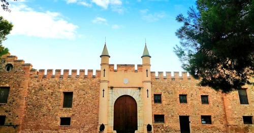 Masía de San Juan - Casas rurales números 2 y 4 con piscina en masía fortificada in Segorbe