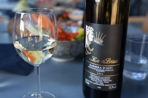 Ēdiens un dzērieni, Cascina GianTino suite Cantina - G A Y - M E N - O N L Y in Montaldo Scarampi