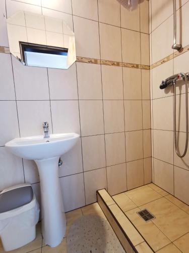 4. Family Room with Balcony (5 Adults) image 9