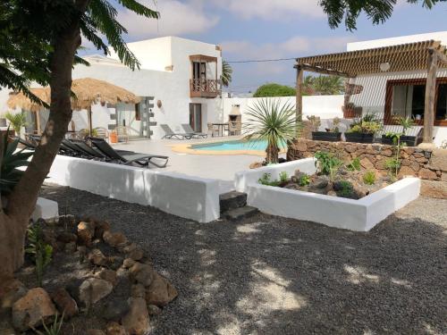 Balcón Botánico - Laid back vibes and shared pool in rural village