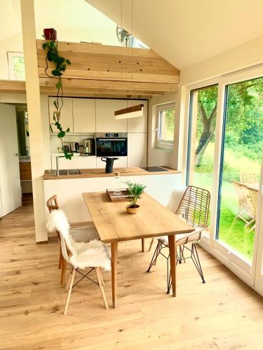 Kitchen, Tinyhouse Minimalus Panorama Schlafloft im Grunen in Berg