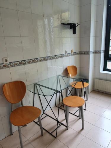 Casco histórico- Vivienda de 2 habitaciones con parking - Apartment - Oviedo