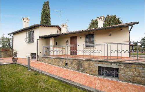 3 Bedroom Pet Friendly Home In Arezzo