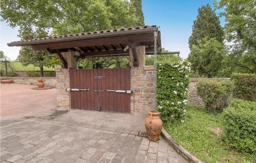 3 Bedroom Pet Friendly Home In Arezzo