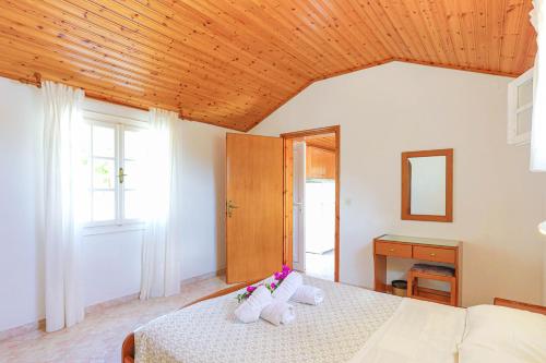 One-Bedroom Apartment image 7