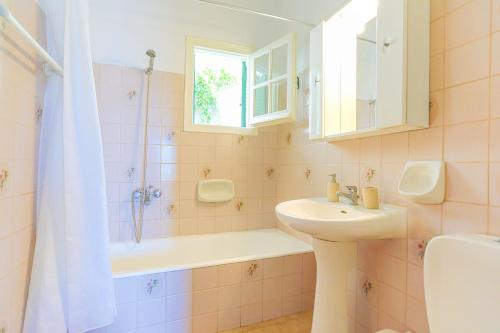 Three-Bedroom Apartment image 8