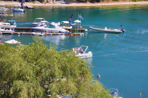 Evanna House in Saint Stephanos - image 4