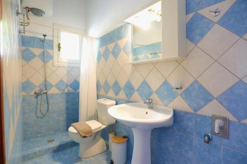 Two-Bedroom Apartment image 4