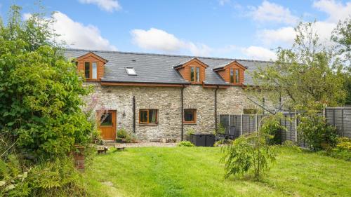 Mwsogl - Luxurious Family Fishing Lodge Near Aberaeron With Private Fishing gîte à louer Cross Inn