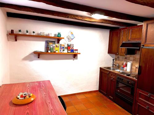  Creek’s cave studio - The paradise for climbers in Arcegno