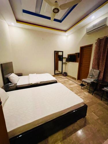 Hotel Bed & Rest Airport - main image