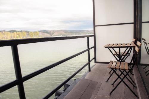 ระเบียง/ชานเรือน, Boatel Copacabana in เวลิโค กราดิสเต