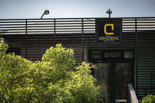 ทางเข้า, Boatel Copacabana in เวลิโค กราดิสเต