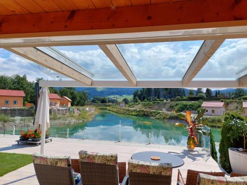 FERIENHAUS MOHN AM SEE in Spielberg
