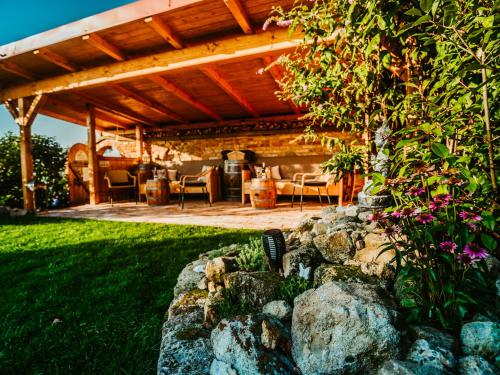 Garden, Penzion U TRI RUZI - Adults Only in Vrbice