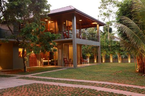 Exterior view, Villa Rumassala Luxury Chalets Unawatuna in Galle