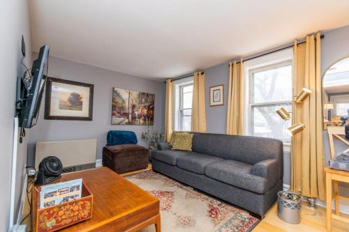Perfectly Located Private Apartment in Burlington, USA