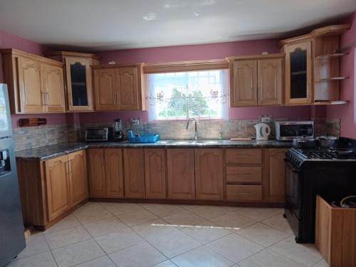 Diamond Cut Villa and Suites in Carnbee