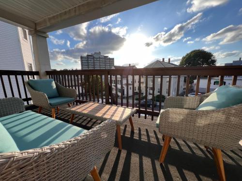 設施, Your Boston Retreat - Great porches - 2/BR sleep 6 in 埃弗里特（馬薩諸塞州）