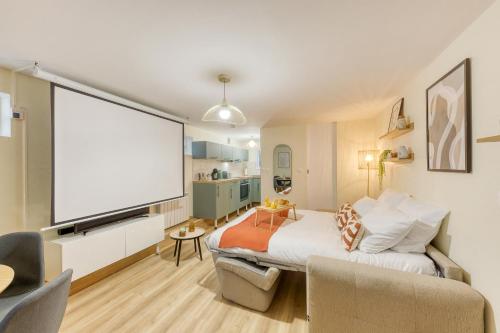 Közös társalgó / TV, 2 pers home Cinéma - Serenito de Homes (2 pers home Cinema - Serenito de Homes) in Les Pavillons-sous-Bois