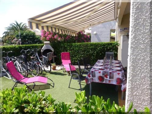 Hameau du Rivage 224 - Rez de jardin climatisé - 3 étoiles - 6 Pers - Jardin - Piscine - Vélos prêtés - Parking - 400m de la plage de La Lagune - WIFI - Location saisonnière - Saint-Cyprien